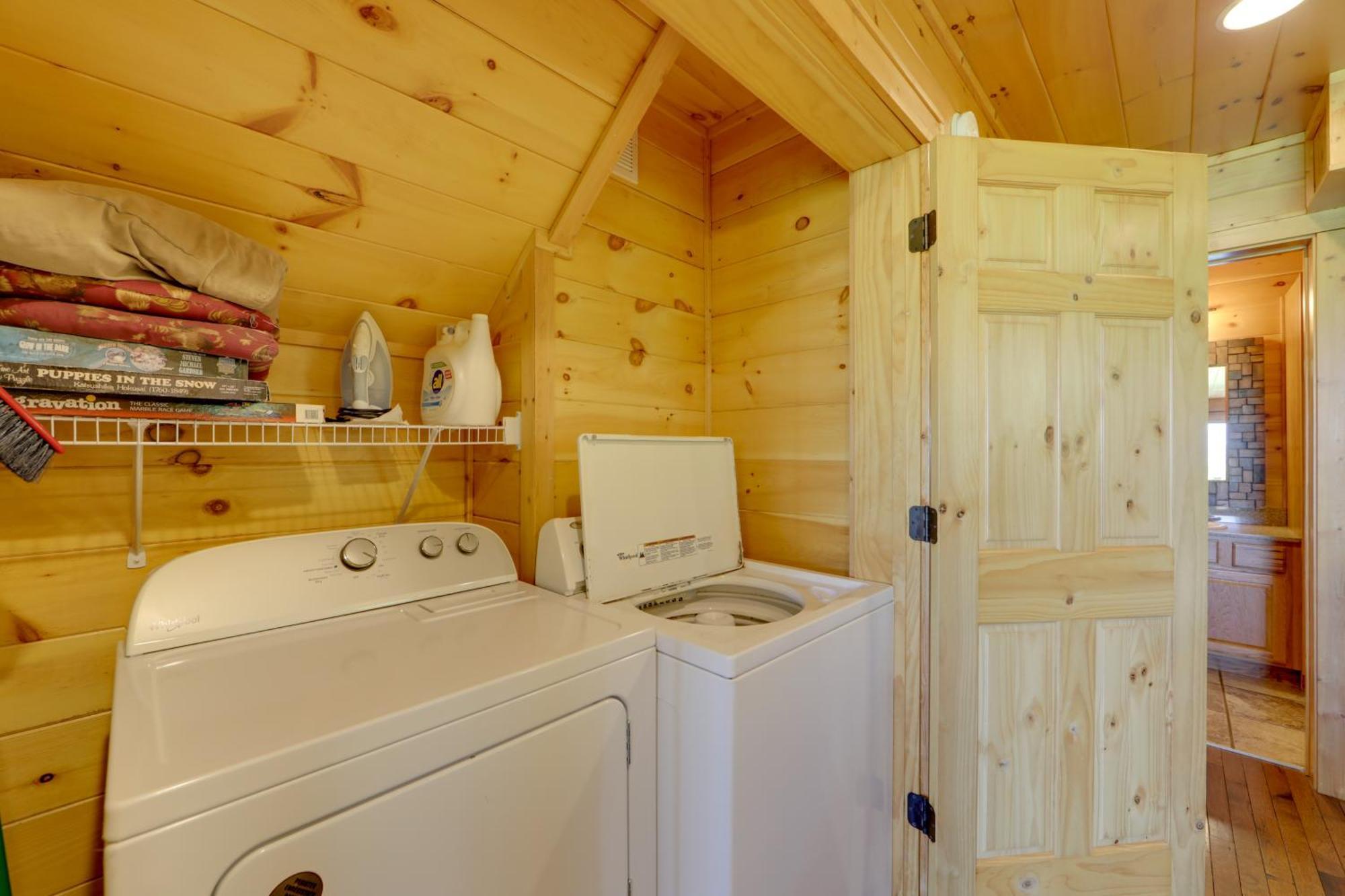 Bryson City Cabin With Hot Tub And Mountain Views! Екстер'єр фото