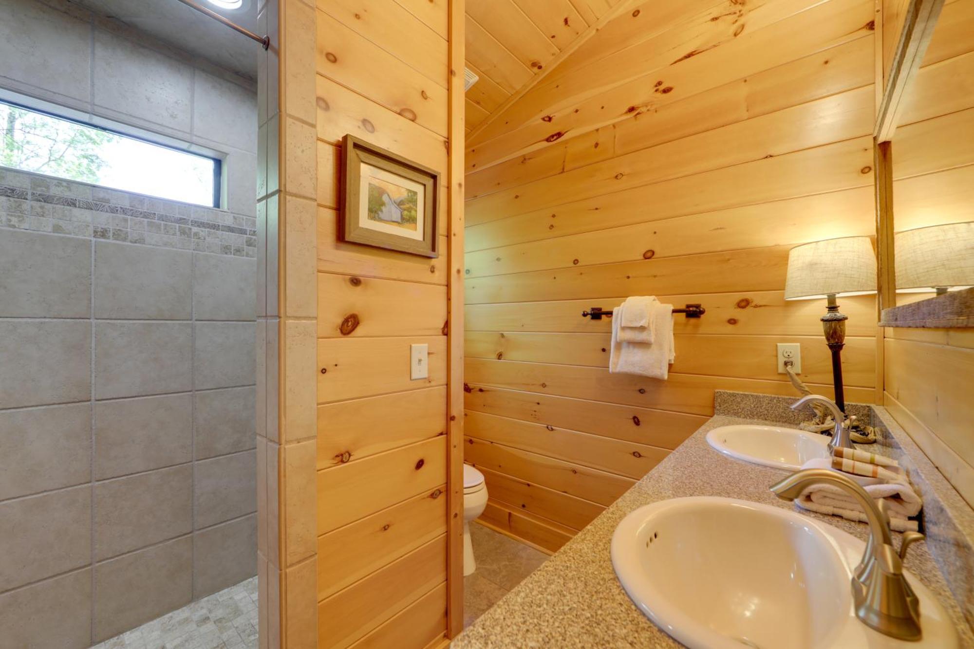 Bryson City Cabin With Hot Tub And Mountain Views! Екстер'єр фото